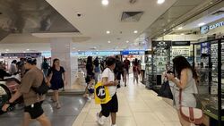 Lucky Plaza (D9), Shop House #628803711